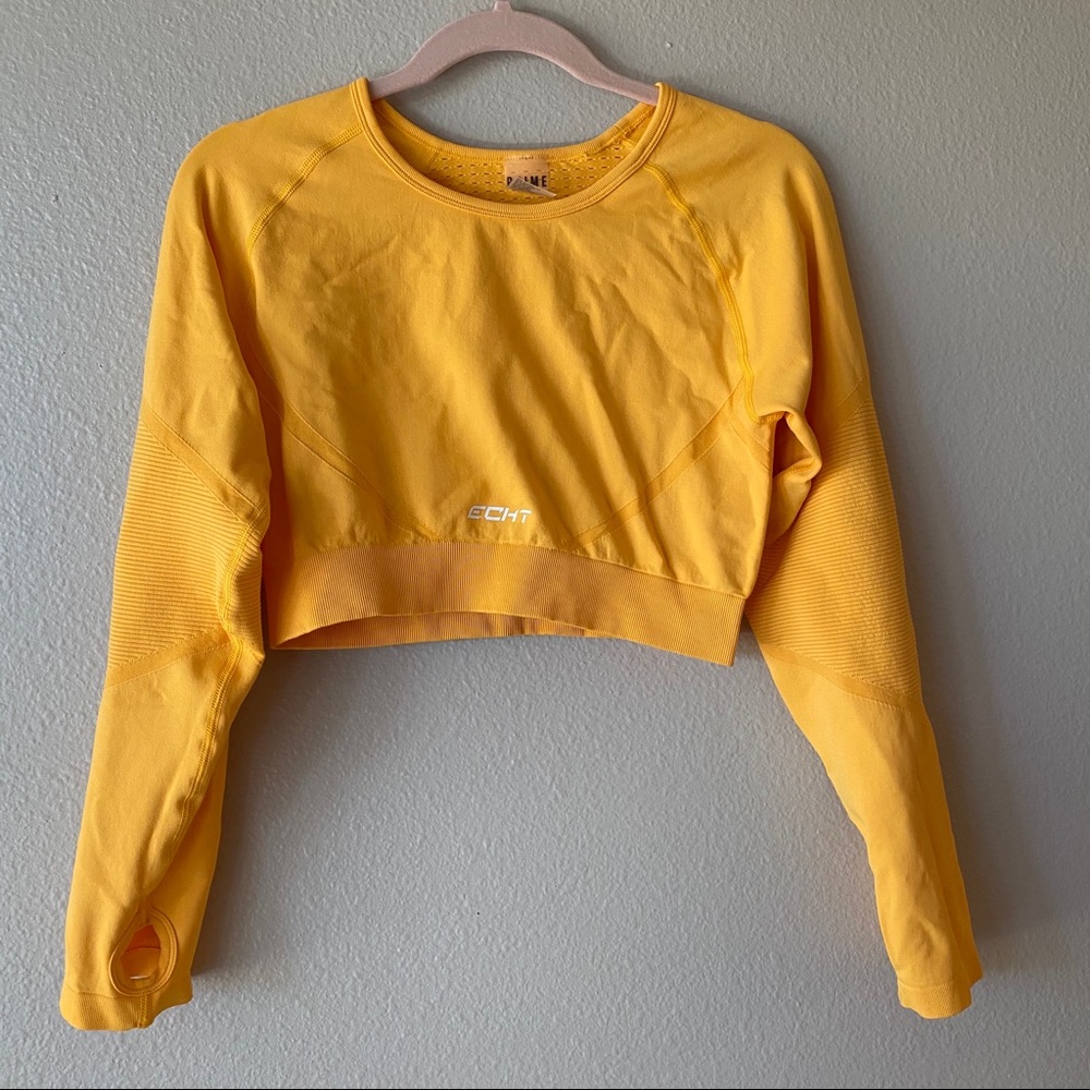 Echt apparel Cropped long sleeve work out top